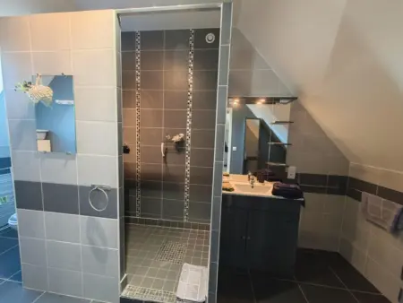 Gîte confort aux portes des châteaux, jardin, terrasse, WIFI, vélos, proche A85 et balades nature - Photo 22