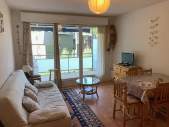 Appartement à Mont Dore,Mont-Dore, F3 Confortable avec Terrasse, Parking, Proche Centre FR-1-415-98 N°887245