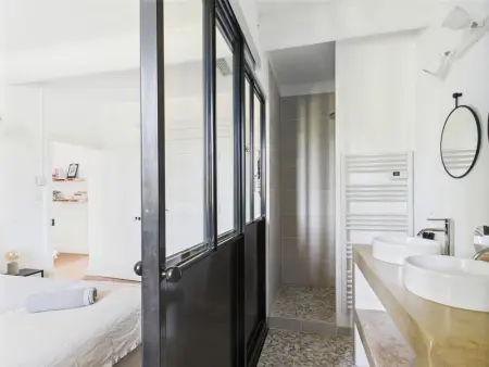 Magnifique Mas Provençal avec Piscine à Eygalières - 19 Couchages, 8 Chambres, Billard, et Plus ! - Photo 19