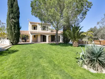 Casa a Arles,Villa moderne à Arles avec piscine, proche du centre-ville FR-1-599-6 N°834154