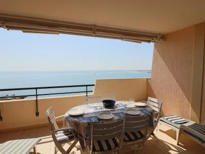 Appartement à Sète, Appartement Climatisé Front de Mer avec Terrasse, Piscine, et Garage Privatif à Sète - L887255