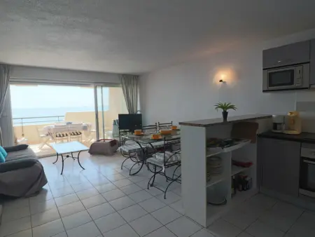 Appartement Climatisé Front de Mer avec Terrasse, Piscine, et Garage Privatif à Sète - Photo 1