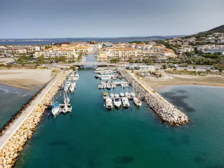 Appartement Climatisé Front de Mer avec Terrasse, Piscine, et Garage Privatif à Sète - Photo 13