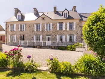 Gite à Camprond,Maison d'exception avec jardin, sauna, bain suédois et équipements haut de gamme en Normandie FR-1-362-890 N°834163