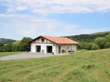 Gite à Juxue,Gîte rénové de plain-pied avec clim, terrasse et équipements pour PMR au cœur d'une exploitation agricole. FR-1-384-779 N°834182