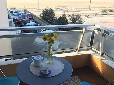 Appartement à Les Sables d'Olonne, Studio face mer avec garage et proche centre ville, plage, commerces - L887259