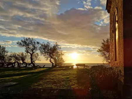 Charmant gîte au cœur de Barfleur, près du port, avec cour privée et animaux acceptés - Photo 21