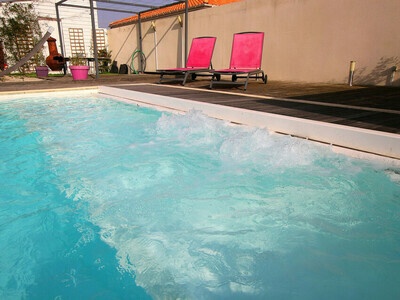 SPACIEUSE ET LUMINEUSE MAISON DE 200M² - 5 CHAMBRES AVEC PISCINE, Maison 10 personnes à Saint Michel Chef Chef FR-1-364-99