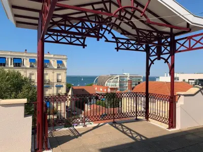 Appartement à Arcachon, Appartement 6 pers avec terrasse 80 m², hyper centre, plage à 50m, 296 bd de la plage, Arcachon - L887296