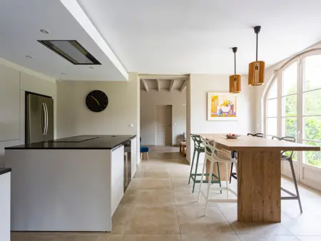 **Charmant Mas Rénové avec Piscine et Jardin au Cœur de la Provence!** - Photo 6