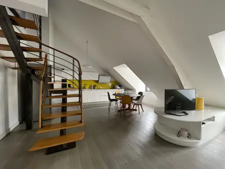 Duplex de standing en centre-ville avec parking, proche port et plage - Photo 12