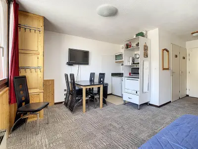 Apartment in Les Belleville, Studio 4 pers 23m², balcon, cuisine équipée, ski aux pieds. - L950531