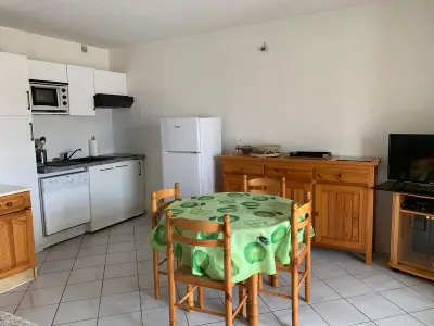 Appartement à Biscarrosse Plage, Charmant T2 à 2 pas de la plage avec terrasses, parking et local vélo – 5 pers, ménage inclus - L887332