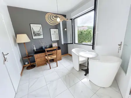 Maison calme, proche plage et commerces à Jullouville, jardin clos, 3 chambres, idéale vacances - Photo 2