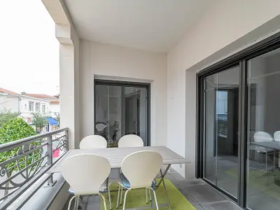 Appartement à Arcachon, Appartement T3 en centre-ville d'Arcachon, proche plage, avec parking et balcon - L887349