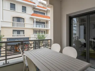 Appartement à Arcachon, T3 en Centre-Ville d'Arcachon, Proche Plage, Balcons, Parking, Ascenseur et Wi-Fi - L887350