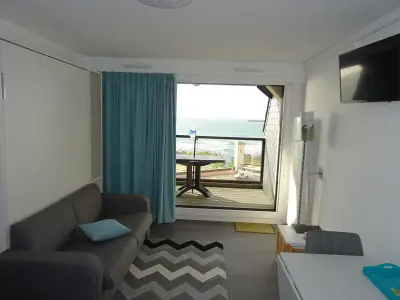 Appartement à Les Sables d'Olonne, Studio aux Sables-d'Olonne: Plage et commerces à proximité - L887359