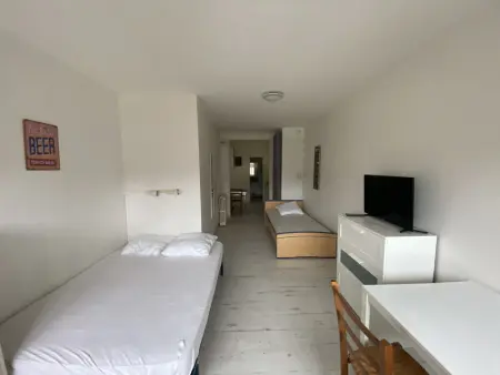 Studio cosy en cœur de La Roche-Posay, proche Thermes, Wi-Fi, laverie, tout équipé - Photo 4