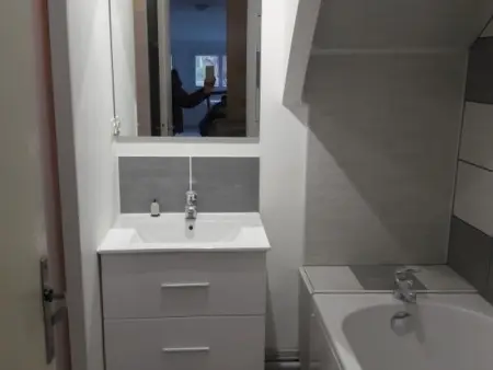 Studio cosy en cœur de La Roche-Posay, proche Thermes, Wi-Fi, laverie, tout équipé - Photo 5