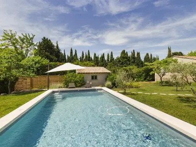 Maison à Saint Rémy de Provence, Villa avec Piscine Chauffée, Jardin Calme, Proche Centre - Saint-Rémy-de-Provence - N°834387