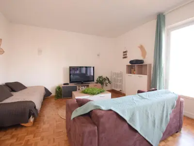 Appartamento a Évian les Bains,Appartement charmant avec balcon, près du lac et piscine, parking inclus FR-1-498-72 N°887407