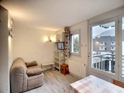 Appartement à Les Menuires, Studio cabine agréable 4 pers, sud, wifi, proche pistes et commerces - L961092