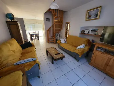 Maison à Les Sables d'Olonne, Maison T3 avec cour close, proche plage et commerces, quartier Arago, Les Sables-d'Olonne - L834490