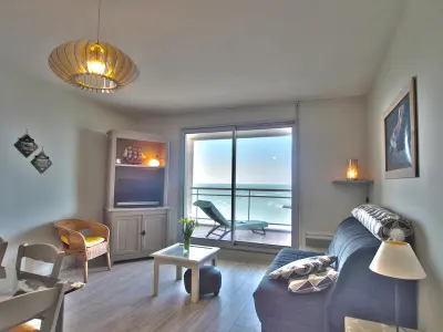 Appartement à Les Sables d'Olonne, Appartement 2 chambres avec magnifique terrasse face mer, au cœur du quartier pittoresque de la Chaume - L887578