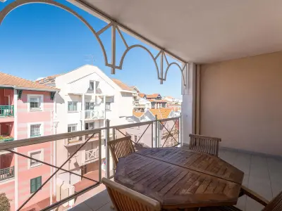 Appartement à Arcachon, Appartement T3 au Centre d'Arcachon, avec Parking, proche Parc Mauresque et Plage, Terrasse, 2 Chambres - L887592