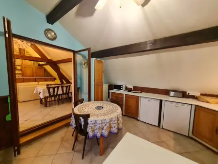 Voici une suggestion de titre :

Gîte charmant près de Nancy avec climatisation, WiFi, barbecue et parking privé - Photo 7