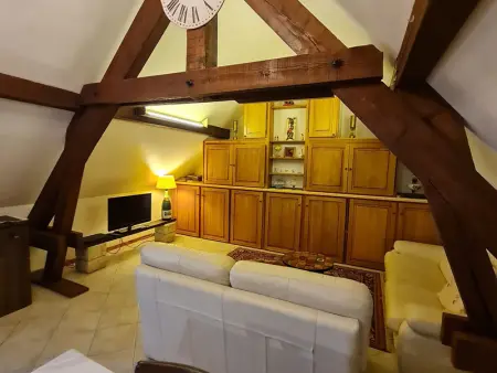 Voici une suggestion de titre :

Gîte charmant près de Nancy avec climatisation, WiFi, barbecue et parking privé - Photo 9