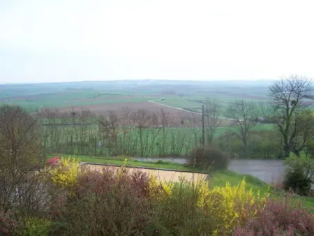 Voici une suggestion de titre :

Gîte charmant près de Nancy avec climatisation, WiFi, barbecue et parking privé - Photo 22