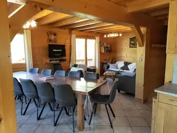 Chalet en Le Grand Bornand,Chalet chaleureux 13 pers, au pied des pistes et proche commerces, Le Grand-Bornand Chinaillon FR-1-467-31 N°834573