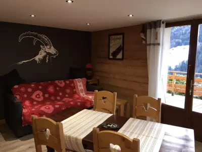 Appartement à Le Grand Bornand, Charmant T2 avec terrasse ensoleillée, proche navette, animaux admis, parking - L887677