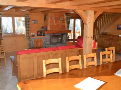 Chalet à Le Grand Bornand, Chalet spacieux 14 pers. près des pistes, parking privé - L834576