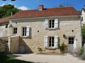 Val-D'oise, Gîte in Theuville, Charmant gîte dans le Vexin avec jardin fleuri, terrasse privée, et équipements modernes. FR-1-649-4 N°834634