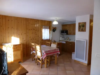 Appartement à Les Contamines Montjoie, Appartement 2 pièces cabine pour 6, terrasse, parking, casier à skis - L946064