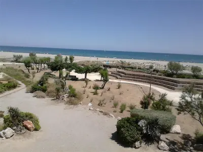 Appartement à Port Leucate, Studio cabine face mer avec parking privé, proche commerces et plage - L887791