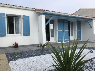 Maison à Les Sables d'Olonne, Charmant T3 proche plage, terrasse et jardin clos, quartier calme. - L834678