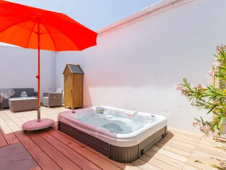 Gîte cosy bord de mer avec spa à 5 min de la plage et commerces, 2 terrasses, idéal famille et bébé - Photo 1