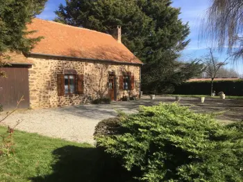 Gîte in Vernie,Maison de campagne au calme, jardin, cheminée, proche village et loisirs FR-1-410-170 N°834708