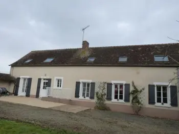 Gîte in Vallon sur Gée,Fermette rénovée avec terrasse, internet et garage près de Vallon-sur-Gée FR-1-410-212 N°834712