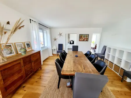 Maison Rénovée 5 Chambres, WiFi, Parking, à 800m du Marché et 1km Plage - Photo 1