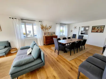 Maison Rénovée 5 Chambres, WiFi, Parking, à 800m du Marché et 1km Plage - Photo 4