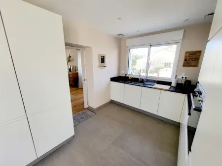 Maison Rénovée 5 Chambres, WiFi, Parking, à 800m du Marché et 1km Plage - Photo 5