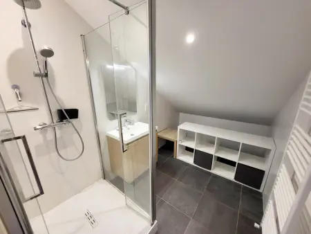 Maison Rénovée 5 Chambres, WiFi, Parking, à 800m du Marché et 1km Plage - Photo 16