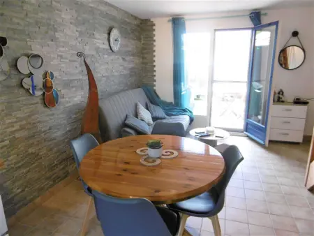 Maisonnette 2 pièces 34m² à 200m de la plage avec jardin clos, terrasse équipée et parking facile - Photo 4