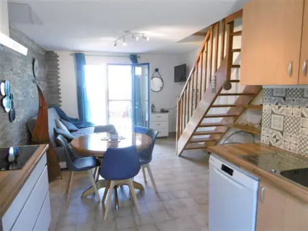 Maisonnette 2 pièces 34m² à 200m de la plage avec jardin clos, terrasse équipée et parking facile - Photo 5