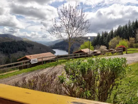 Chalet charmant avec terrasse et animaux admis, Gite 4 personnes à Les Noes - Photo 12