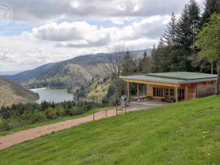 Chalet charmant avec terrasse et animaux admis, Gite 4 personnes à Les Noes - Photo 17